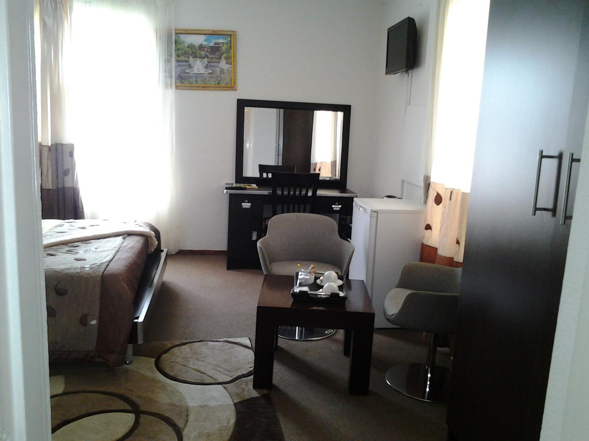 Moshitametsi Guesthouse Kempton Park Exterior foto